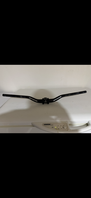 Used Spank Spike 800 Vibrocore XGT 31,8mm x 800mm Rise 30mm 2025 bike