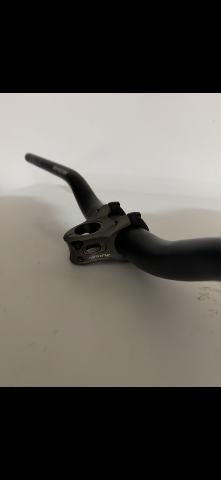 Used Spank Spike 800 Vibrocore XGT 31,8mm x 800mm Rise 30mm 2025 bike — image 5 of 5