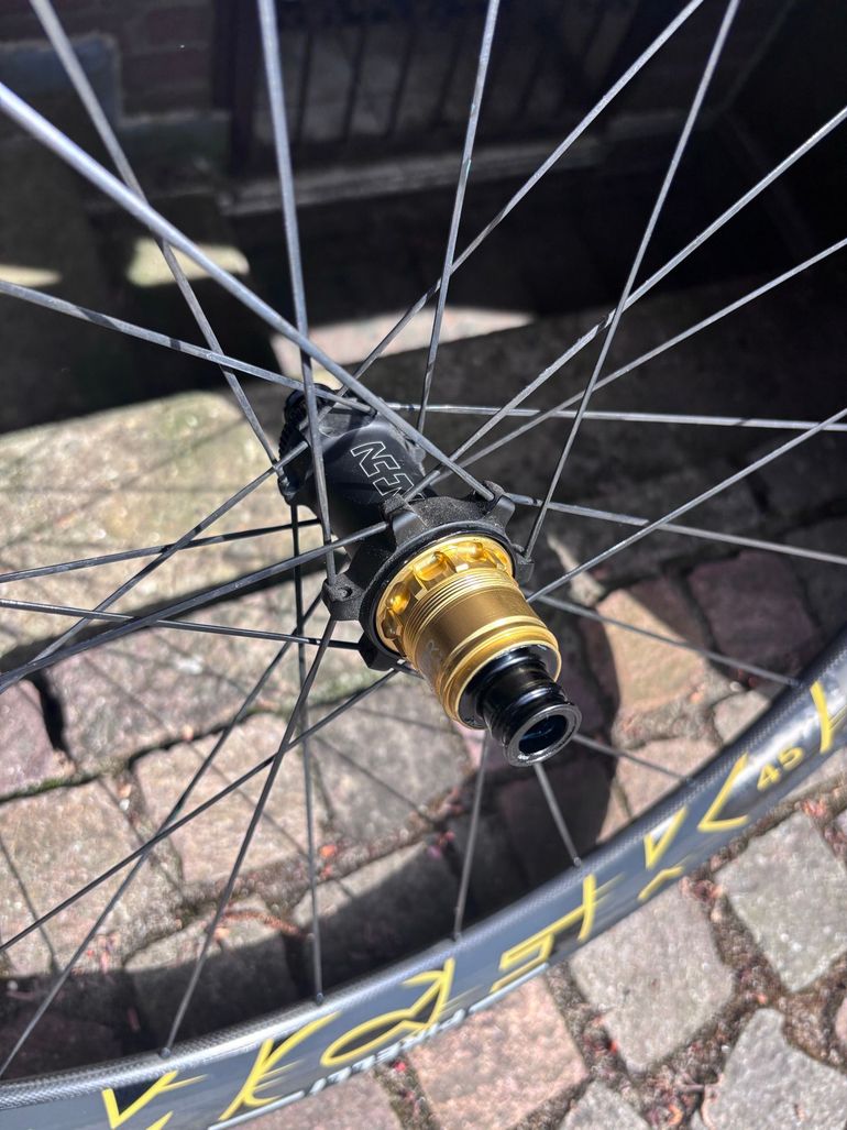 Used Nonplus MCFK Laufradsatz by R2 ultralite 2025 bike — image 12 of 17