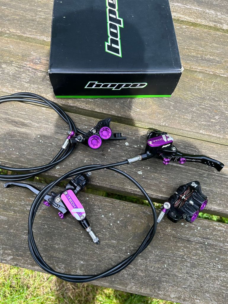 Used Hope Tech 4 V4 Disc Brake bike — image 2 of 7