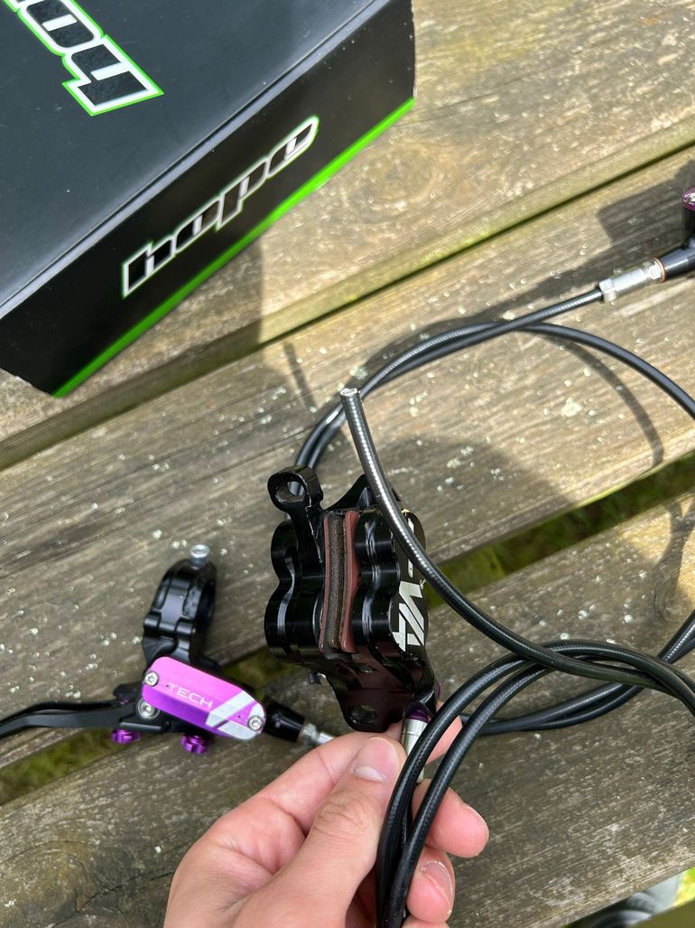 Used Hope Tech 4 V4 Disc Brake bike — image 7 of 7