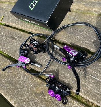 Used Hope Tech 4 V4 Disc Brake bike — image 4 of 7