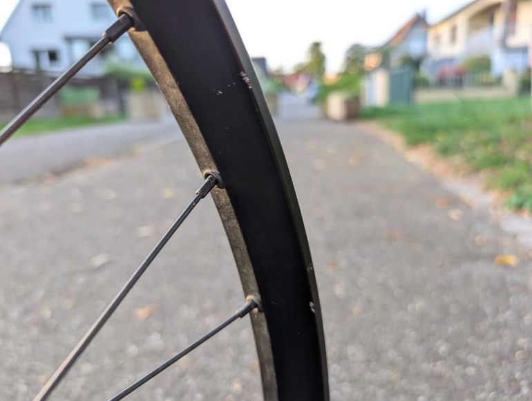 Used Mondraker Front Wheel 15x110 bike — image 4 of 8