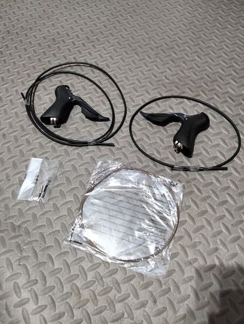 Used Shimano Ultegra ST-R8000 2x11v bike