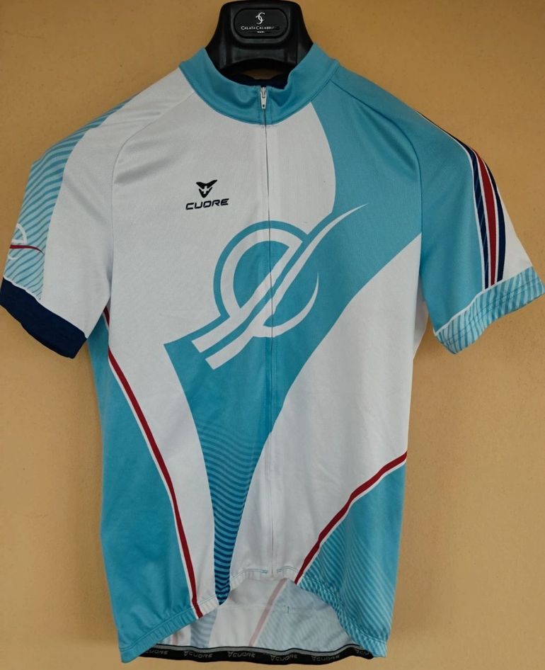 Used Cuore Maglia Ciclista bike — image 1 of 4