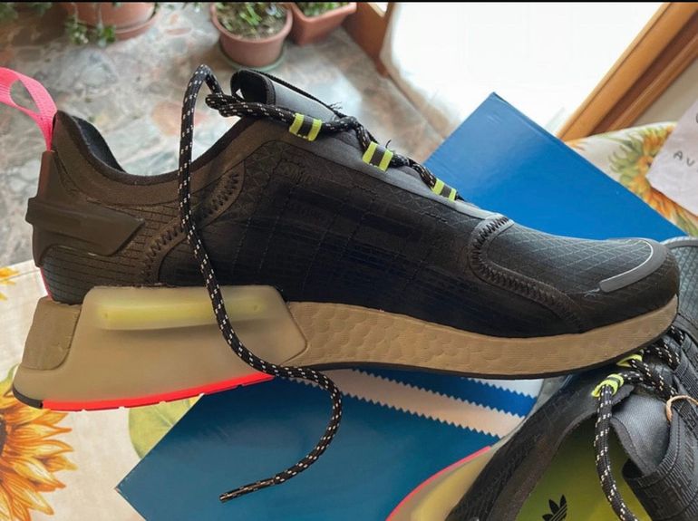Used Adidas NMD_V3 Shoes (44,5) 2025 bike — image 6 of 9