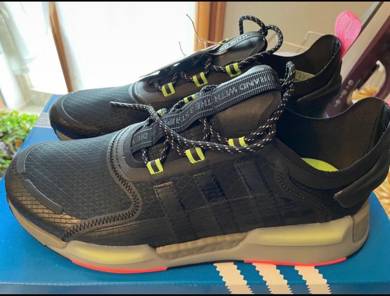 Used Adidas NMD_V3 Shoes (44,5) 2025 bike — image 1 of 9