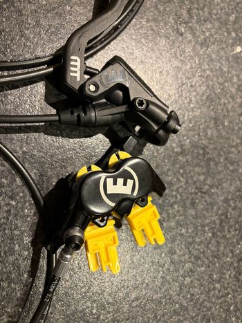 Used Magura MT5 4-Piston Disc Brake bike — image 4 of 5