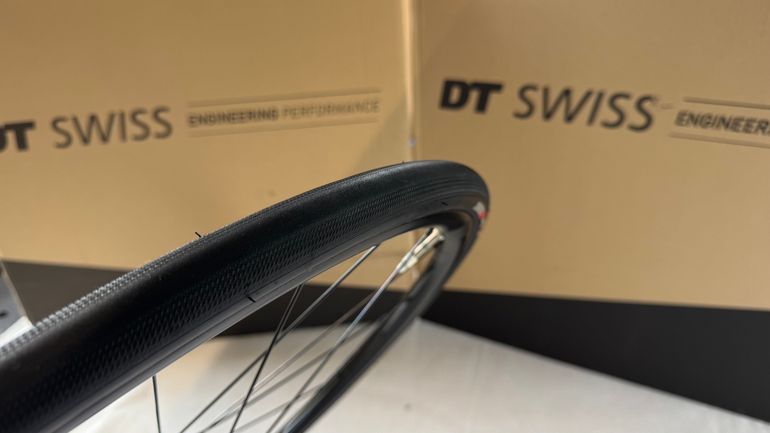 Used Dt Swiss R470 Laufradsatz mit SRAM XDR Freilauf bike — image 11 of 12