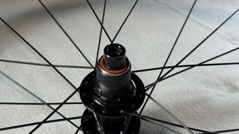 Used Dt Swiss R470 Laufradsatz mit SRAM XDR Freilauf bike — image 6 of 12