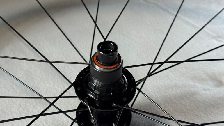 Used Dt Swiss R470 Laufradsatz mit SRAM XDR Freilauf bike — image 6 of 12