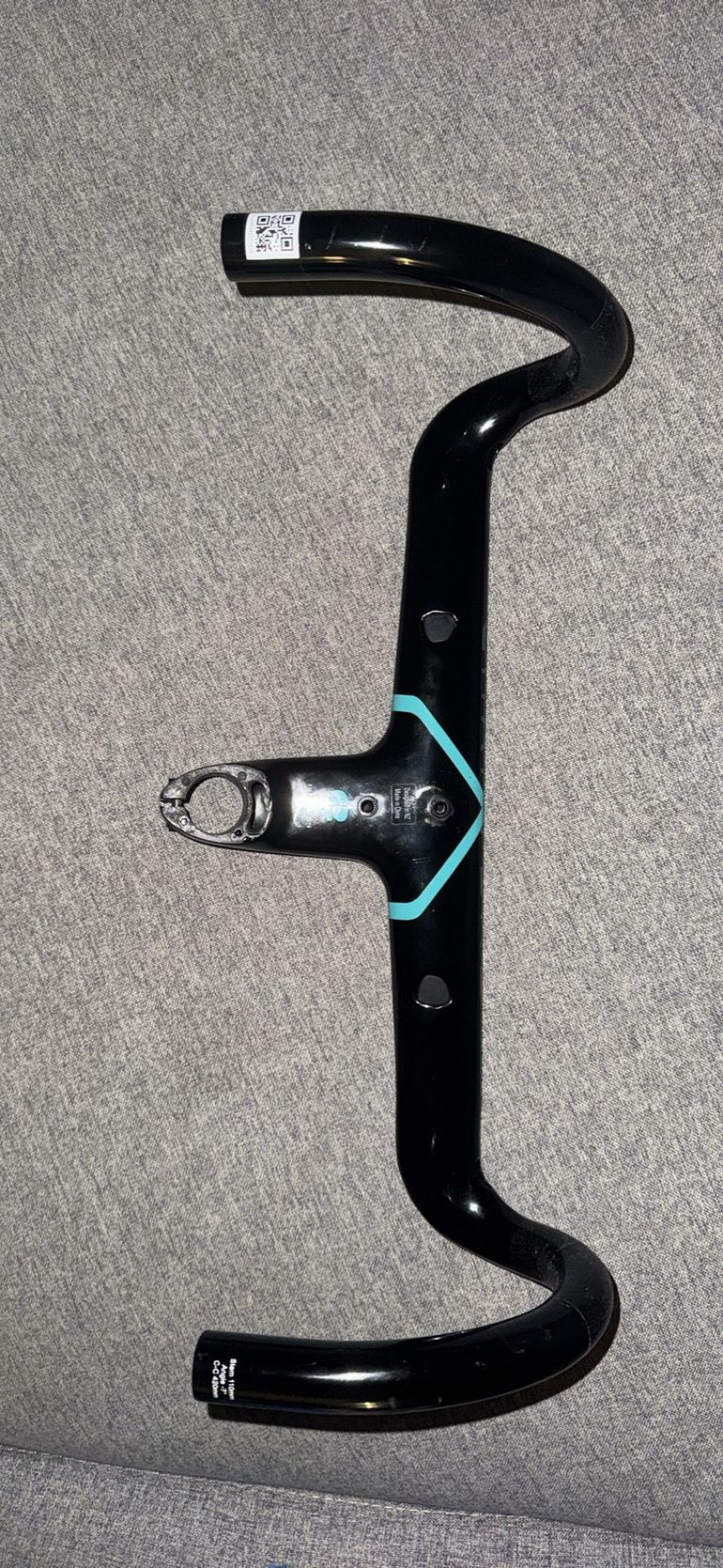 Used Chapter 2 MANA2 Integrated Carbon Handlebar 2025 bike — image 2 of 5