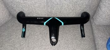 Used Chapter 2 MANA2 Integrated Carbon Handlebar 2025 bike