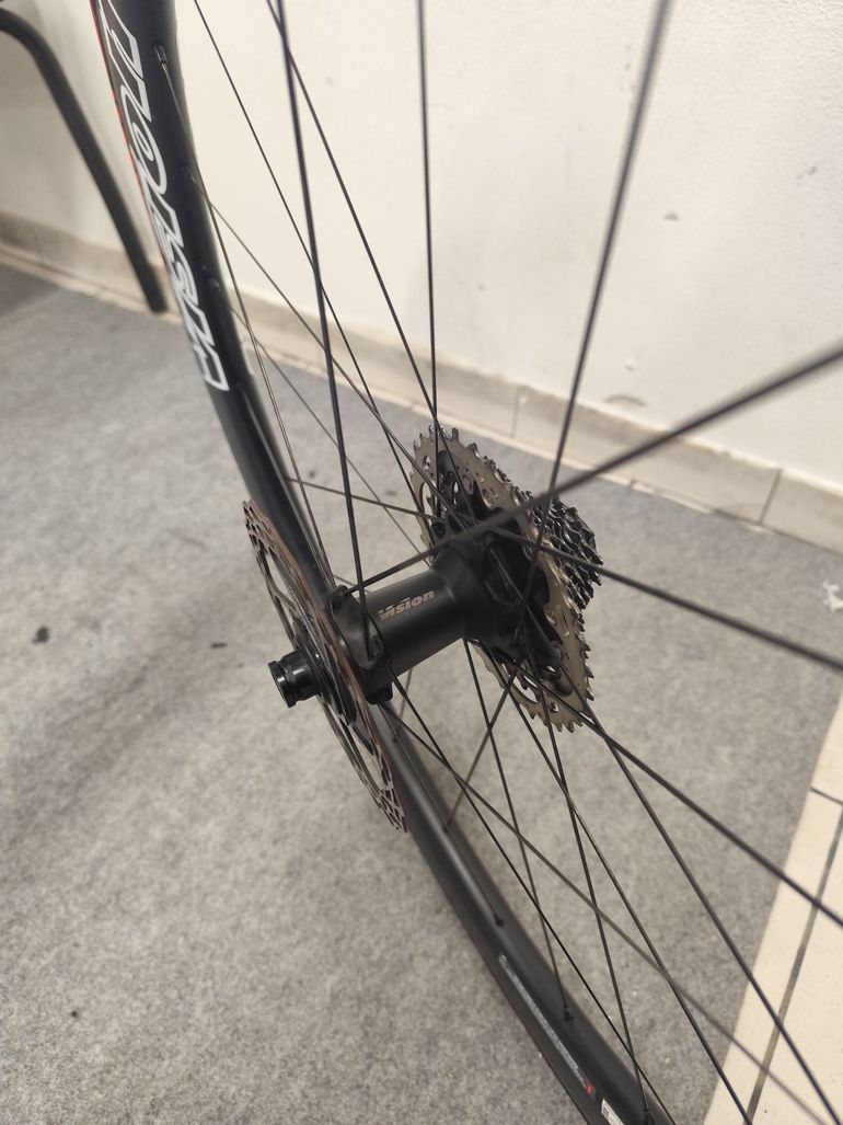 Used Vision Metron 45 SL Disc Wheelset 2023 bike — image 2 of 5