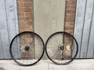 Brugt Fulcrum Rapid Red 500 bike — billede 1 af 2
