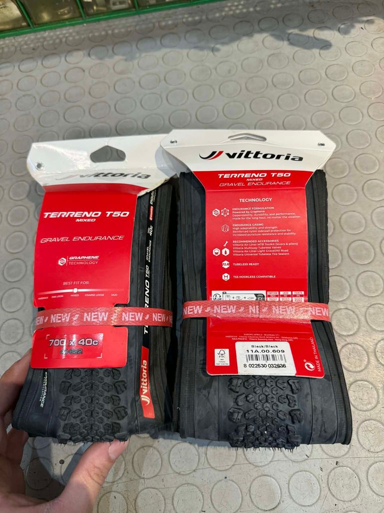 Used Vittoria TERRENO T50 MIXED GRAVEL ENDURANCE. 700x40 bike — image 2 of 6