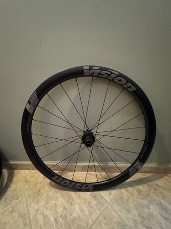 Used Vision Metron 40 SL Disc TL Centerlock 2025 bike — image 2 of 6