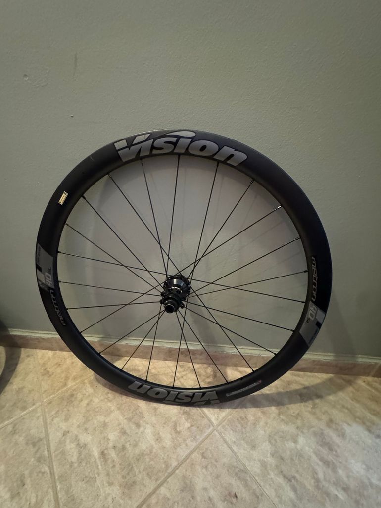Used Vision Metron 40 SL Disc TL Centerlock 2025 bike — image 1 of 6