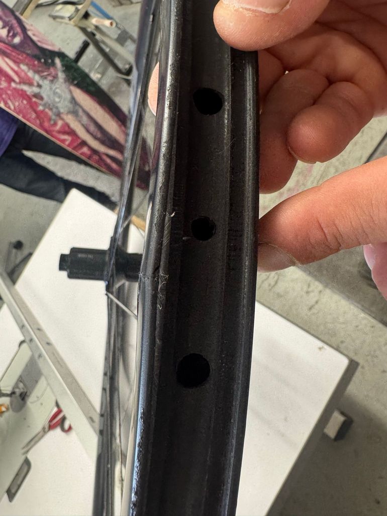 Used Vision Metron 40 SL Disc TL Centerlock 2025 bike — image 6 of 6