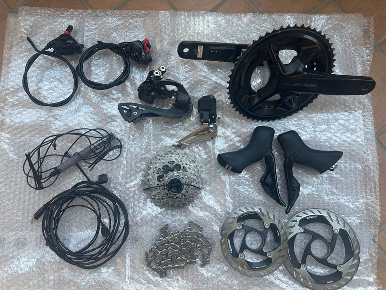 Used Shimano 105 Di2 R7150 12-speed Groupset 2024 bike — image 1 of 8