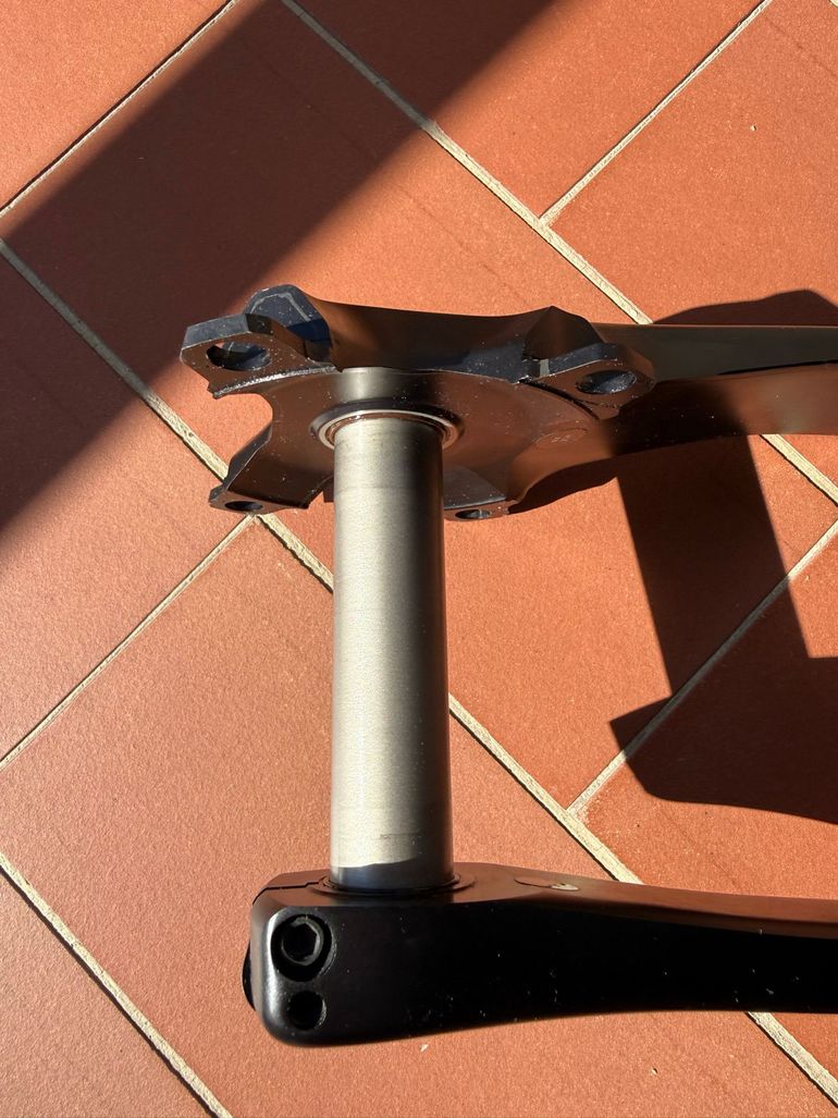 Used Shimano Ultegra Crank 165mm bike — image 4 of 5