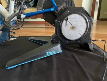 Used Tacx FLUX 2 Smart Trainer bike — image 3 of 6