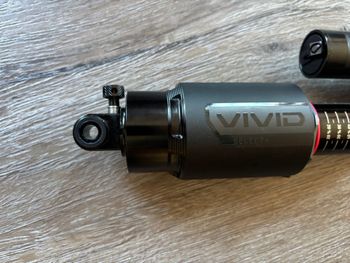Used RockShox Vivid Air Select+ 2024 bike — image 4 of 5