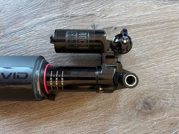 Used RockShox Vivid Air Select+ 2024 bike — image 3 of 5