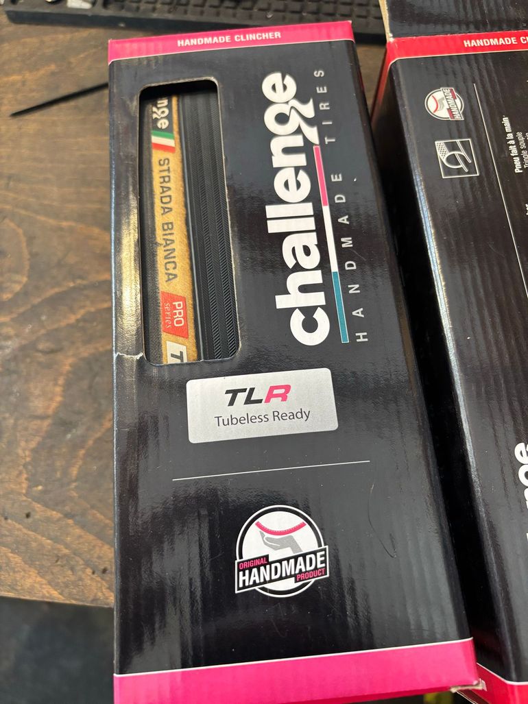 Used Challenge Strada Bianca 700x32 Tubeless 2024 bike — image 2 of 3