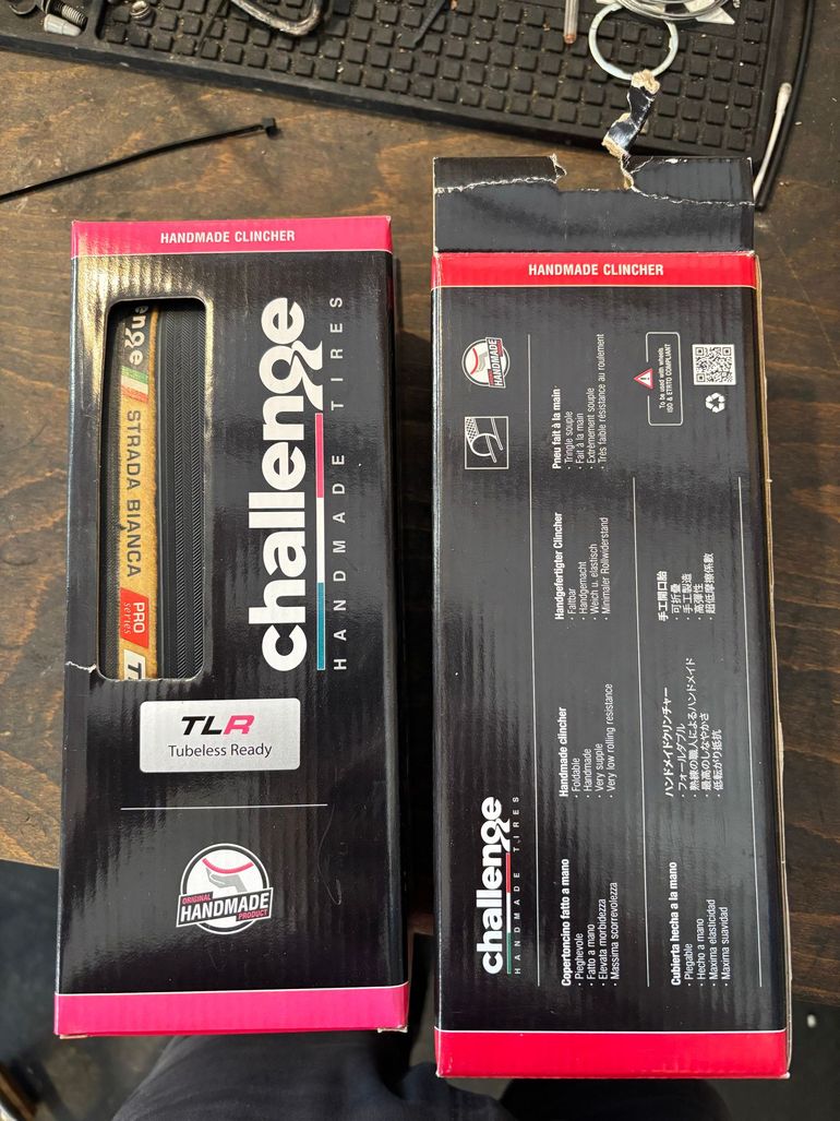Used Challenge Strada Bianca 700x32 Tubeless 2024 bike — image 1 of 3
