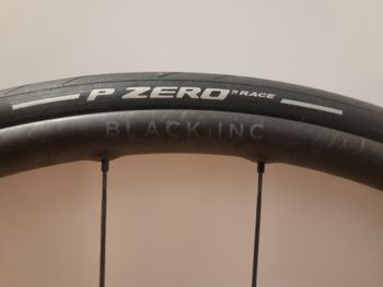 Used Black Inc Twenty All Road Disc Carbon 28" Laufradsatz 2025 bike — image 2 of 5