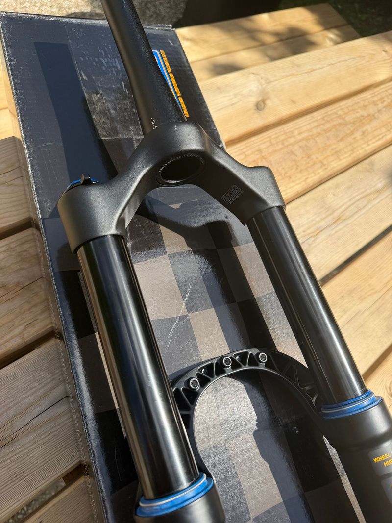 Used Öhlins RXF 36 Fork 2025 bike — image 3 of 7