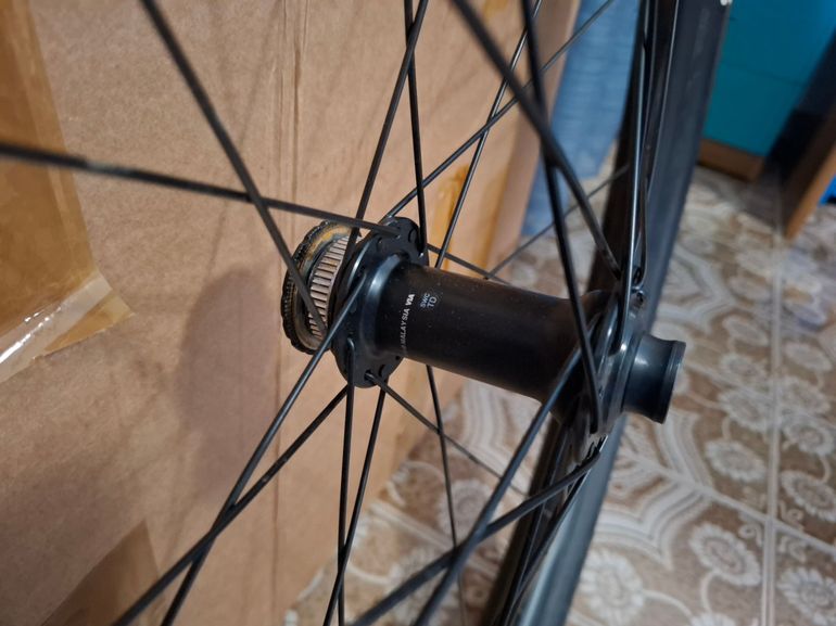 Used Giant XCT Boost MTB Wheels 29" bike — image 3 of 5