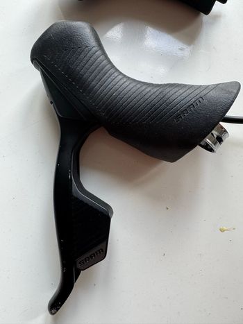 Used Sram Rival AXS STI Shifters & Brakes 2022 bike — image 6 of 7