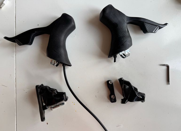 Used Sram Rival AXS STI Shifters & Brakes 2022 bike — image 1 of 7