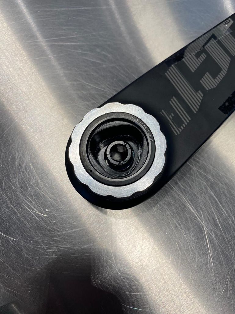 Used E*Thirteen LG1 EN Race Carbon Crank 73mm 2025 bike — image 2 of 5