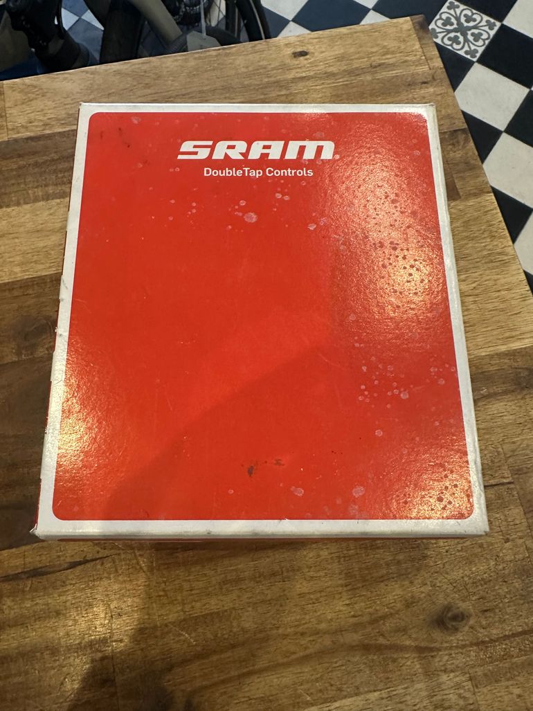 Used Sram Apex 11 vitesses bike — image 3 of 4