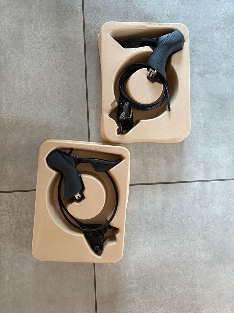 Used Sram Force eTap AXS Shifters 2025 bike — image 1 of 3