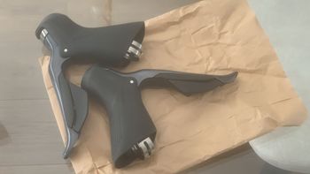Used Shimano Ultegra Di2 12v ST-R8150 Levers bike — image 3 of 6