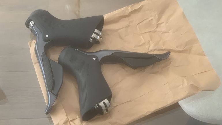 Used Shimano Ultegra Di2 12v ST-R8150 Levers bike — image 3 of 6