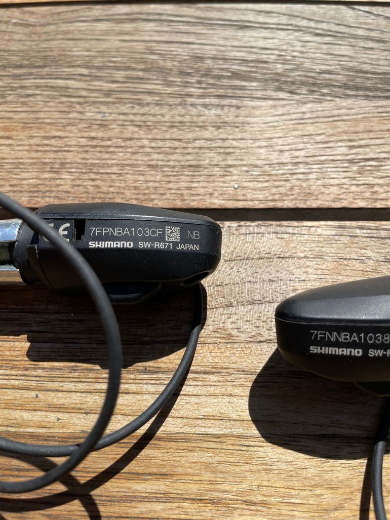 Used Shimano SW-R671 Shifter Set Di2 bike — image 3 of 5