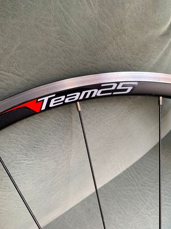 Used Vision Team 25 Wheelset bike — image 11 of 12