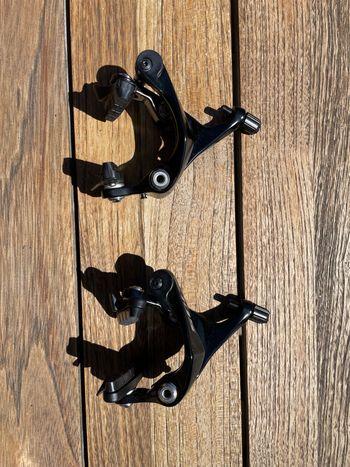 Used Shimano 105 BR-R7010 Brake Calipers Set bike — image 3 of 5