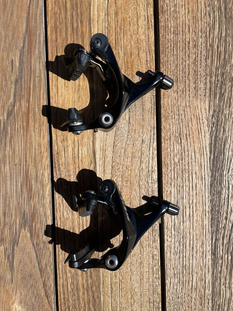 Used Shimano 105 BR-R7010 Brake Calipers Set bike — image 3 of 5