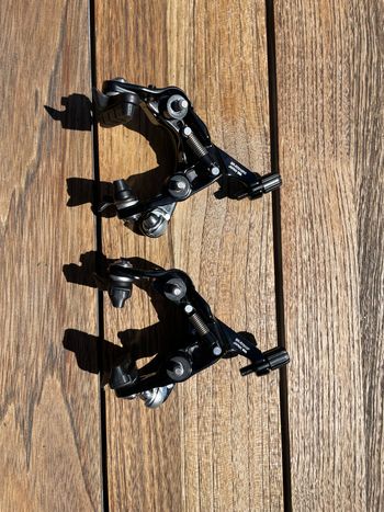 Used Shimano 105 BR-R7010 Brake Calipers Set bike — image 2 of 5