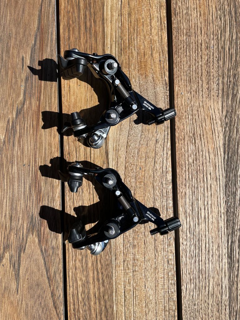 Used Shimano 105 BR-R7010 Brake Calipers Set bike — image 2 of 5