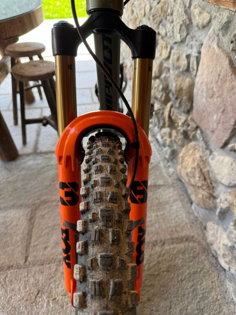 Used Fox 38 Factory grip 2 bike — image 5 of 5