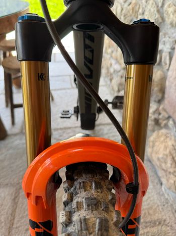 Used Fox 38 Factory grip 2 bike — image 3 of 5