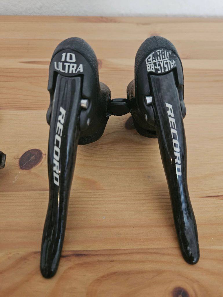 Used Campagnolo Record 10 speed Groupset bike — image 2 of 24