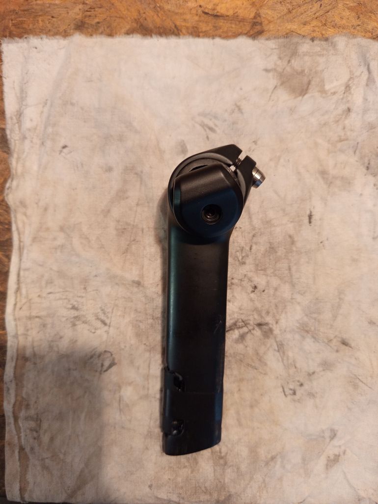 Used Trek Madone Gen 8 Seatpost bike — image 3 of 3